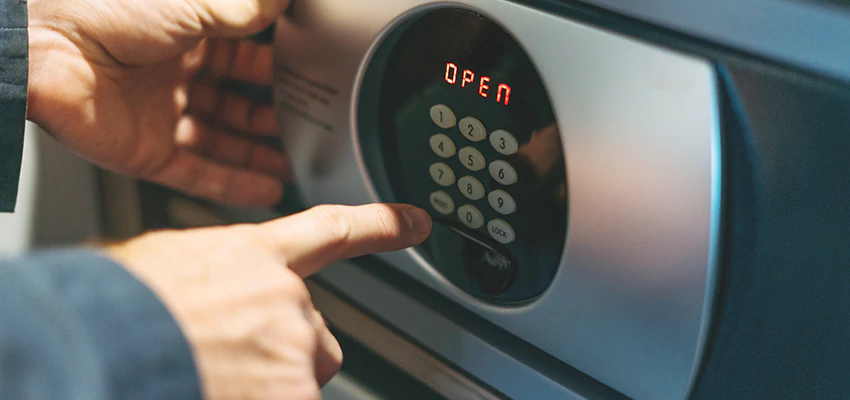 Cash Safe Openers in El Granada, California